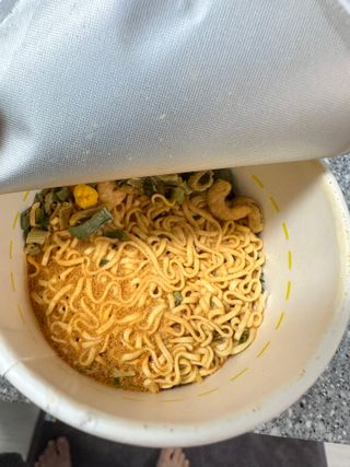 NISSIN 닛신 컵누들  4종 - 씨푸드오리지날, 씨푸드 스파이시, 씨푸드 커리, 씨푸드 XO소스 — 5점을 준 리뷰어가 2022년 11월 올린 사용 사진