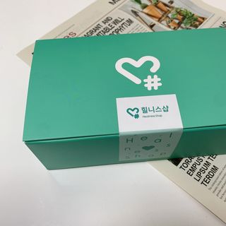 힐니스북 [힐마이넥]   거북목 통증완화를 위한 휴대용 목 안마기 — 4점을 준 리뷰어가 2022년 12월 올린 사용 사진