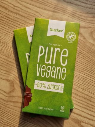 당류2g 자일리톨로 단맛을낸 슈카 퓨어비건 무설탕초콜릿 Xucker vegan 2개입 — 4.5점을 준 리뷰어가 2021년 4월 올린 사용 사진
