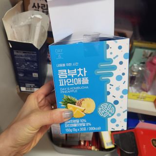 참앤들황토농원 7가지 맛! 탄산 톡톡! 스파클링! 데이앤 콤부차 7종 10포 1박스씩 ★총 7박스★ — 5점을 준 리뷰어가 2023년 2월 올린 사용 사진