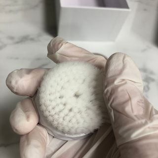 디하우트 랩 디하우트랩 클렌징 피부관리기 진동클렌저 실리콘+2종 인조모 브러시 — 5점을 준 리뷰어가 2021년 11월 올린 사용 사진