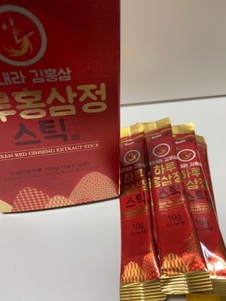 힘내라김홍삼 하루홍삼정스틱 10g x 10포 — 5점을 준 리뷰어가 2021년 3월 올린 사용 사진