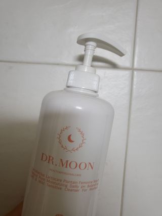 프리[닥터문] 유산균 락토케어 질경초 여성청결제 1000ml (젤타입) — 5점을 준 리뷰어가 2022년 9월 올린 사용 사진