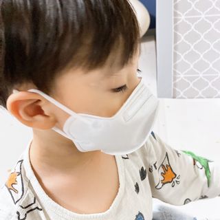[숨그림]  덴탈마스크 짱구 우리아이 그리고 내가 쓰는 믿을수있는 케릭터 마스크  16종 — 5점을 준 리뷰어가 2021년 10월 올린 사용 사진