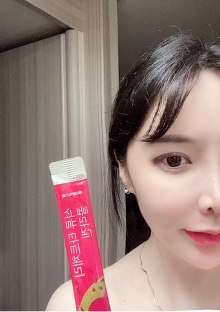 서울약사신협_석류 타트체리 콜라겐_10g x 30포 — 4점을 준 리뷰어가 2021년 7월 올린 사용 사진