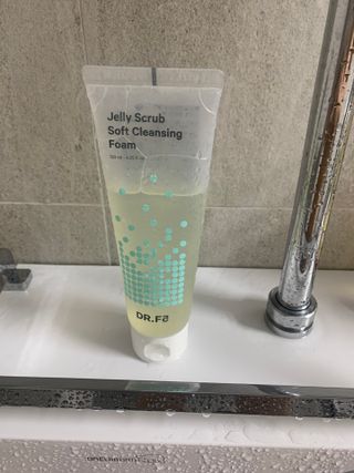 닥터에프파이브 젤리스크럽 소프트 클렌징폼 120ml — 5점을 준 리뷰어가 2022년 7월 올린 사용 사진