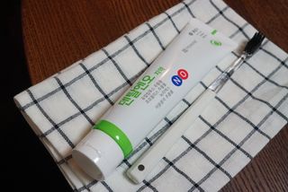 프리마인 유해균 뿐만 아니라 유익균까지 씻어내는 치약은 그만, 건강한 구강환경을 만드는 덴탈엔오 — 5점을 준 리뷰어가 2022년 8월 올린 사용 사진