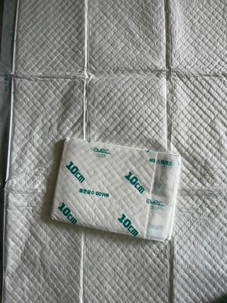 아베크 펫 와이드 프리미엄 대형 애견 강아지 배변 패드 30매 1팩 80g — 5점을 준 리뷰어가 2021년 7월 올린 사용 사진