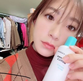 리더스코스메틱 리더스 카밍 바이오틱스 에센스 워터 — 5점을 준 리뷰어가 2021년 12월 올린 사용 사진