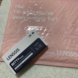 렌시스 LENSSIS [ 렌시스 ] 품절대란템 , 데일리로 쓰기 좋은 ＃베티 시리즈 1개월용 ｜ 5컬러 중 택1 ｜ — 3.5점을 준 리뷰어가 2021년 4월 올린 사용 사진