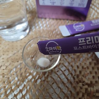 [유산균] 오마이락 프리미엄 포스트바이오틱스 30P — 5점을 준 리뷰어가 2022년 12월 올린 사용 사진