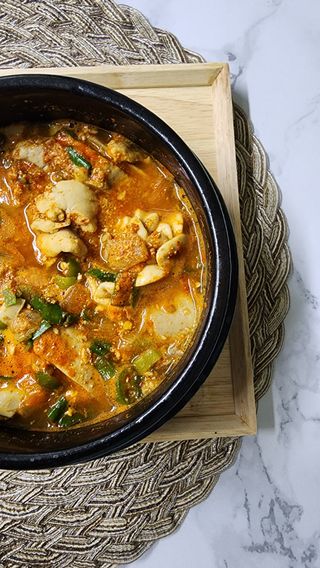 소담스퀘어 상암 궁중해물탕조씨집 백년가게 조씨집 팔뚝탕1인분550g — 5점을 준 리뷰어가 2022년 12월 올린 사용 사진