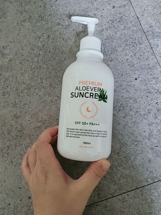 [닥터문] 프리미엄 알로에베라 선크림 500ml — 5점을 준 리뷰어가 2022년 6월 올린 사용 사진