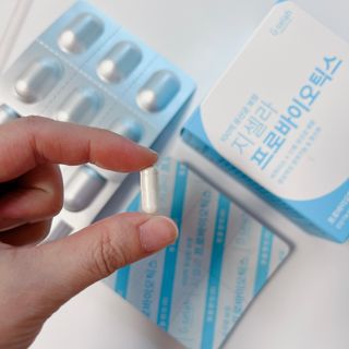 [지셀라] 프로바이오틱스 100억 유산균 보장 (1개월분 / 350mg X 30캡슐) — 5점을 준 리뷰어가 2023년 4월 올린 사용 사진