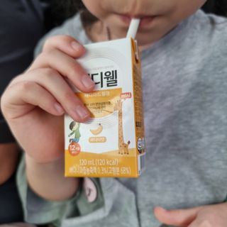 메디웰 페디아드링크 미니 바나나맛 — 5점을 준 리뷰어가 2022년 8월 올린 사용 사진