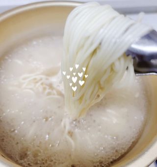 [한면원] 잔치국수 2인분 — 5점을 준 리뷰어가 2022년 7월 올린 사용 사진