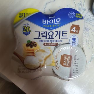 매일바이오 그릭요거트 오리지널 플레인 4개, 로스터리 커피믹스 4개 — 3점을 준 리뷰어가 2021년 12월 올린 사용 사진