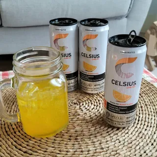 셀시어스 오리지널 325ml 에너지 비타민 피트니스 드링크(24can) 다이어트 음료 — 4.5점을 준 리뷰어가 2022년 5월 올린 사용 사진