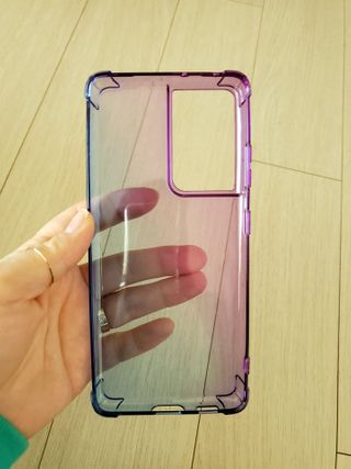 뮤즈캔 갤럭시S21 시리즈 그라데이션 탱크방탄 케이스 — 5점을 준 리뷰어가 2021년 2월 올린 사용 사진