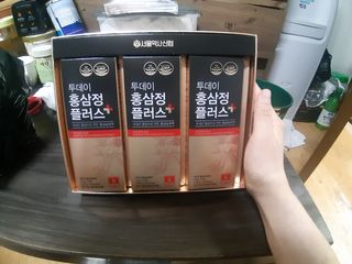 서울약사신협_투데이홍삼정플러스스틱_10g x 30포 — 5점을 준 리뷰어가 2021년 3월 올린 사용 사진