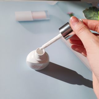 KISSY BAE 키시베이 키시베이 리얼화이트 톤업틴트 — 5점을 준 리뷰어가 2021년 7월 올린 사용 사진