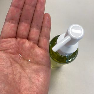 스킨큐어 산다화 순한 클렌징 동백 오일 200ml — 5점을 준 리뷰어가 2023년 8월 올린 사용 사진