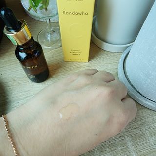 스킨큐어 산다화 비타민c 화이트닝 에센스 30ml — 5점을 준 리뷰어가 2023년 9월 올린 사용 사진