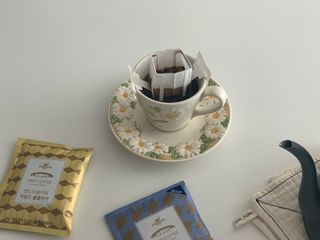 (주)쟈뎅 쟈뎅 클래스 핸드 드립 커피 10P 2종_디카페인 1종+랜덤 플레이버 1종 — 5점을 준 리뷰어가 2021년 4월 올린 사용 사진