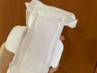 에어퀸 뉴브레스 유기농 생리대 4종 (팬티라이너 20P + 중형 10P + 대형 10P + 오버나이트 8P)_체험단 — 5점을 준 리뷰어가 2024년 5월 올린 사용 사진