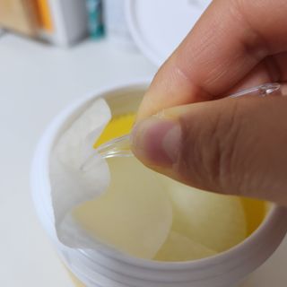 [포잇] 카카두허니씨 미백 톤업패드 190ml 60매 *1개 — 5점을 준 리뷰어가 2023년 1월 올린 사용 사진