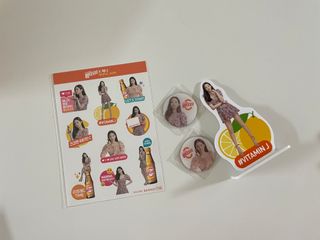 [광동제약] 비타500데일리스틱 제니 에디션60포&굿즈3종 — 5점을 준 리뷰어가 2021년 11월 올린 사용 사진