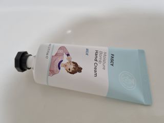 파시 FASCY 高保湿ハンドクリーム40ml+80ml セット — 5점을 준 리뷰어가 2021년 7월 올린 사용 사진