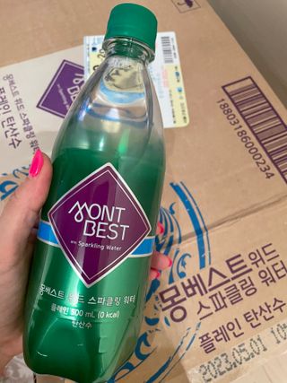 몽베스트 Montbest with Sparkling water Plain 20병 — 5점을 준 리뷰어가 2022년 8월 올린 사용 사진