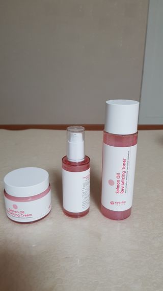 아이앤립 / EYENLIP 아이앤립 연어오일 리바이탈라이징 토너+앰플+크림 3종 세트 — 5점을 준 리뷰어가 2021년 7월 올린 사용 사진