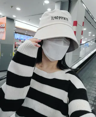 [스테이피플] STAYPEOPLE BUCKET HAT (IVORY) — 5점을 준 리뷰어가 2022년 9월 올린 사용 사진