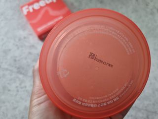 프리업 브라이틀리 스마일 비타 본품 + 휴대용키트 — 4.5점을 준 리뷰어가 2023년 6월 올린 사용 사진