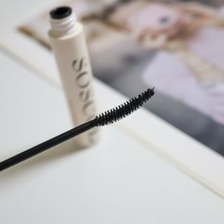 더소설 소설 블랙아이래쉬 세럼 10g(SOSEOL BLACK EYELASH SERUM 10g) — 5점을 준 리뷰어가 2023년 12월 올린 사용 사진