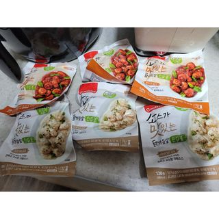 굽네몰 [굽네] 소스가 맛있는 닭가슴살 한입 볼 2종 8팩 — 5점을 준 리뷰어가 2021년 3월 올린 사용 사진