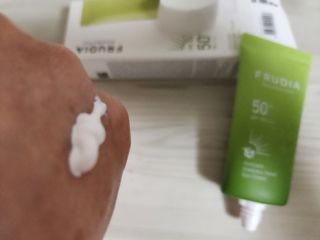 [후르디아] 민감피부를 위한 무기자차 논나노 아보카도 선크림 — 5점을 준 리뷰어가 2023년 4월 올린 사용 사진