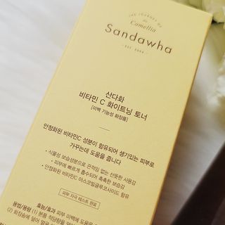 스킨큐어 산다화 비타민c 화이트닝 토너 150ml — 5점을 준 리뷰어가 2021년 12월 올린 사용 사진