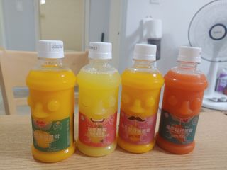탐라원 제주의 맛, 몬딱주스 4종세트 - 한라봉몬딱주스, 천혜향몬딱주스, 청귤에이드, 당근몬딱주스 — 4.5점을 준 리뷰어가 2021년 8월 올린 사용 사진
