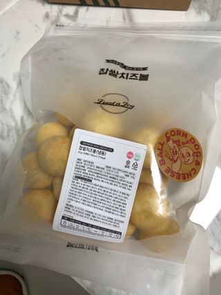 Dog&Ball 독앤볼 [Dog&Ball] 미니찹쌀볼도그 찹쌀치즈볼 — 5점을 준 리뷰어가 2021년 12월 올린 사용 사진