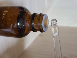 스킨큐어 산다화 비타민c 화이트닝 에센스 30ml — 5점을 준 리뷰어가 2023년 9월 올린 사용 사진