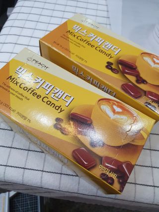 (주) 피치코리아 믹스커피캔디76g x2개입 — 5점을 준 리뷰어가 2022년 11월 올린 사용 사진