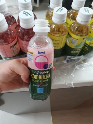 더그레잇티 콤부차 [매일유업] 더그레잇티 44kcal 콤부차 300ml *12개입 (오리지널 6개+베리리치 6개) — 5점을 준 리뷰어가 2023년 8월 올린 사용 사진
