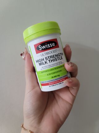 Swisse 스위스 고함량 밀크씨슬 35,000mg 60정 — 5점을 준 리뷰어가 2021년 11월 올린 사용 사진