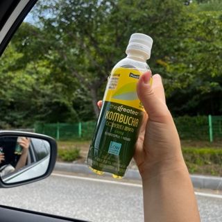 더그레잇티 콤부차 [매일유업] 더그레잇티 44kcal 콤부차 300ml *12개입 (오리지널 6개+베리리치 6개) — 5점을 준 리뷰어가 2023년 8월 올린 사용 사진