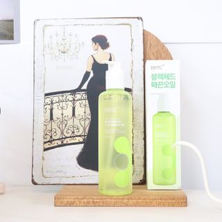 비알티씨 BRTC 안티폴루션 앤 블랙헤드 클렌징오일 300ml — 5점을 준 리뷰어가 2022년 12월 올린 사용 사진
