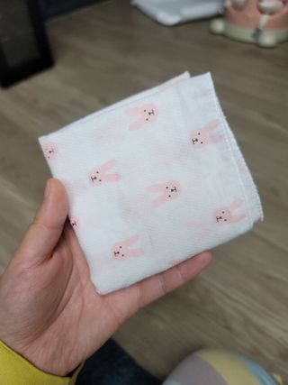 달퐁 레빗스카프손수건세트 — 5점을 준 리뷰어가 2021년 5월 올린 사용 사진