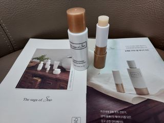 더사가오브수 [사가수] 효혜윤 보태니컬 에너지 에센스인로션 20ml /아이포올 스틱 3g — 5점을 준 리뷰어가 2023년 2월 올린 사용 사진